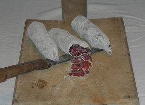 Saucisson sous la cendre